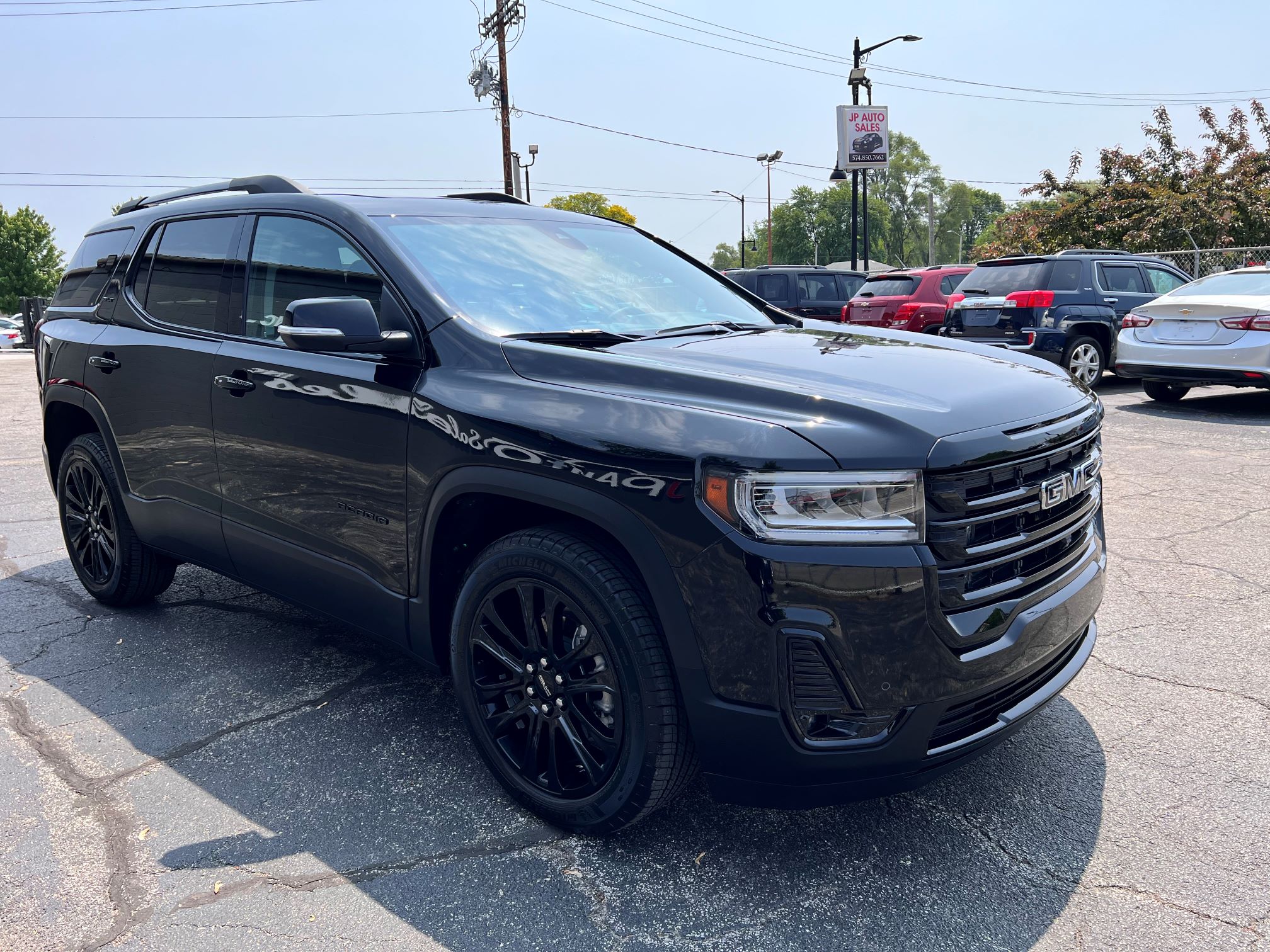 2023 GMC ACADIA AWD