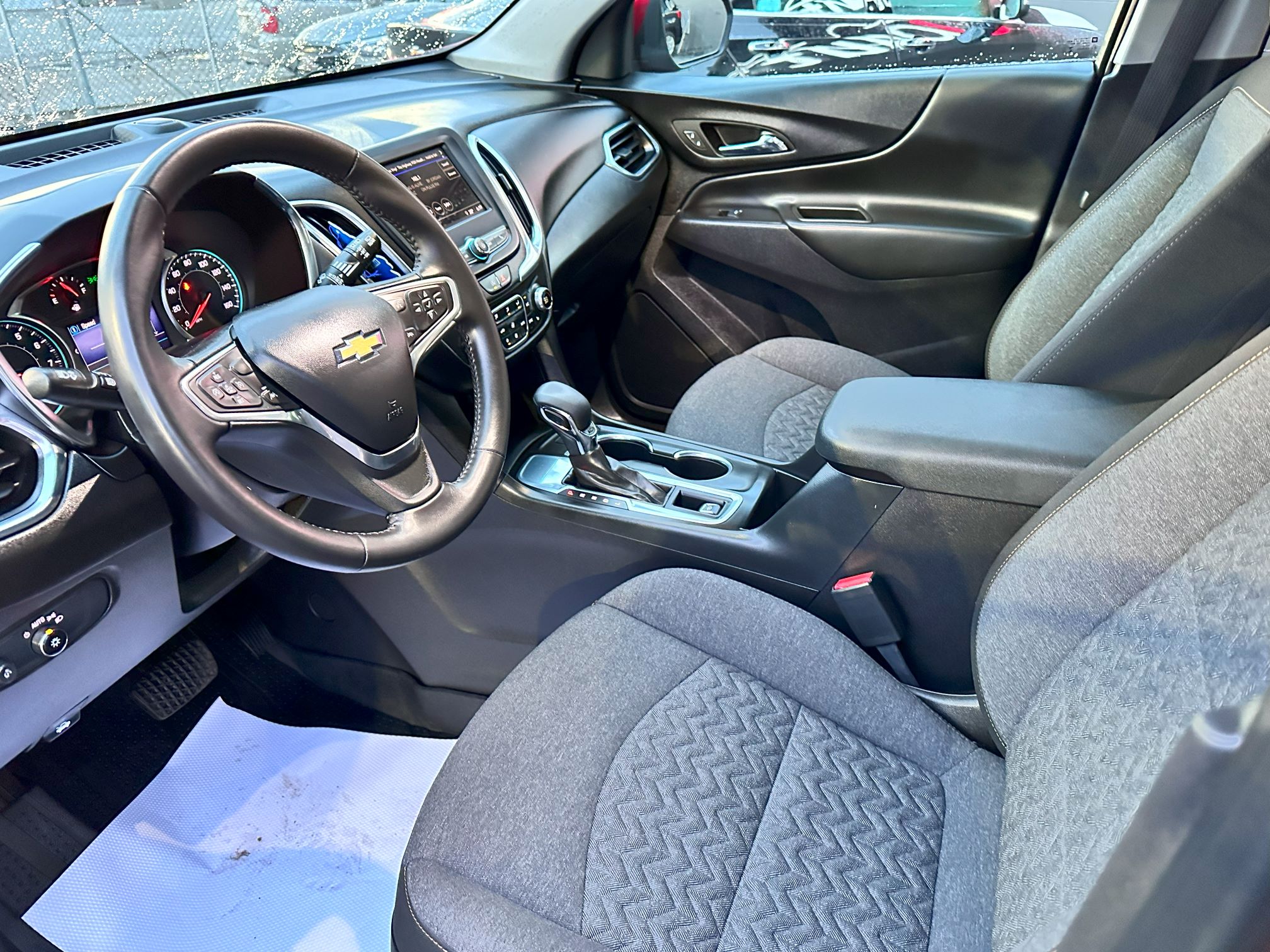 2022 CHEVY EQUINOX LT CLEAN TITLE