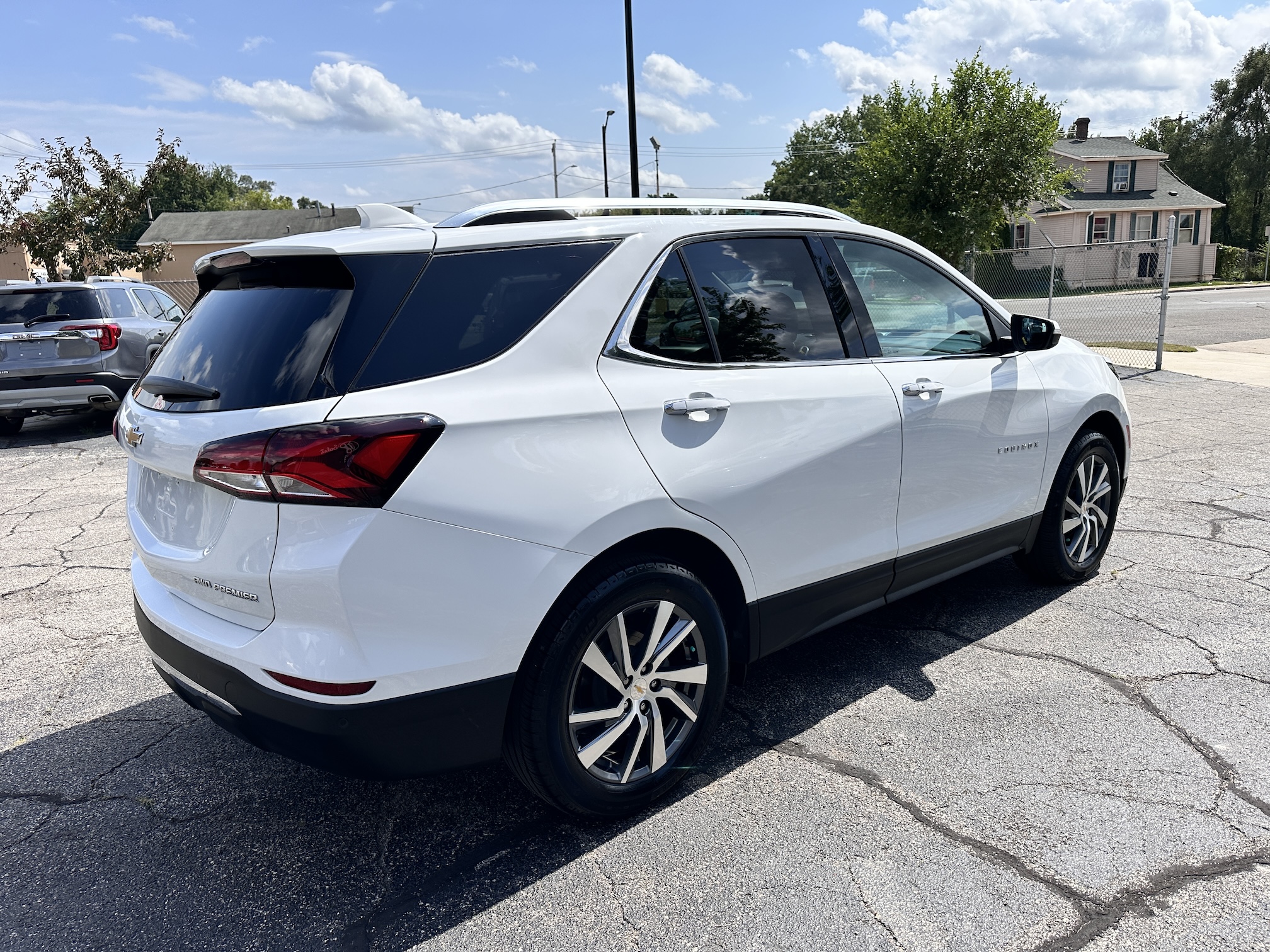 2022 CHEVY EQUINOX PREMIER CLEAN TITLE