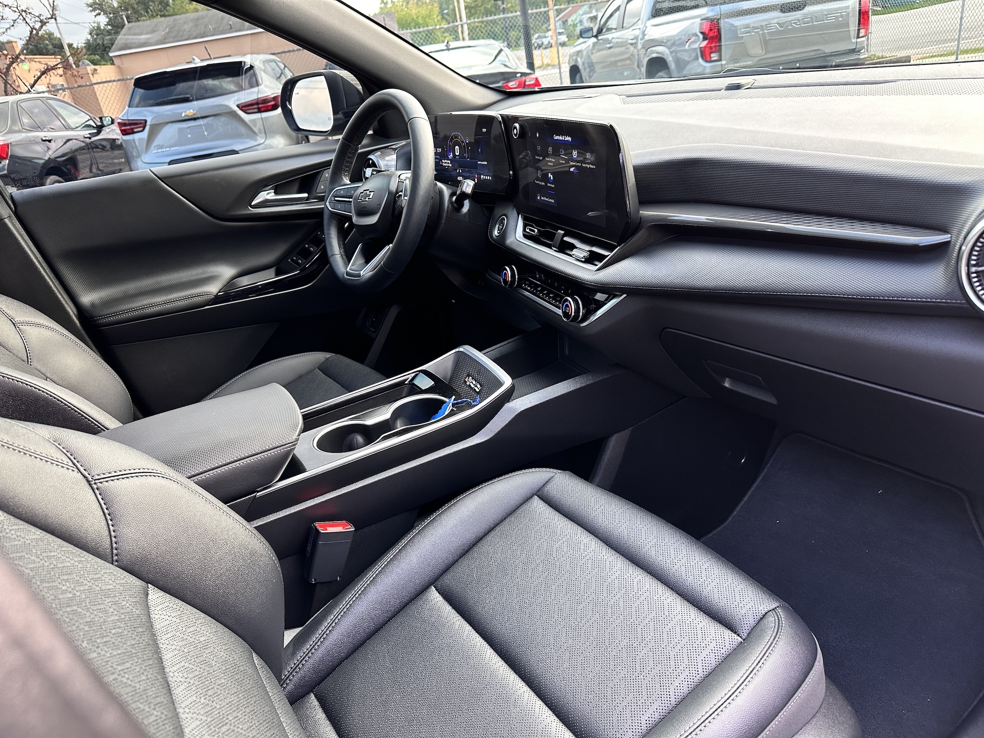 2025 CHEVY EQUINOX LT