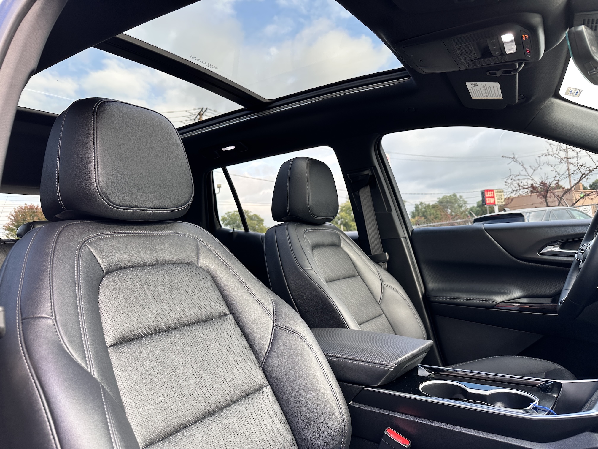 2025 CHEVY EQUINOX LT