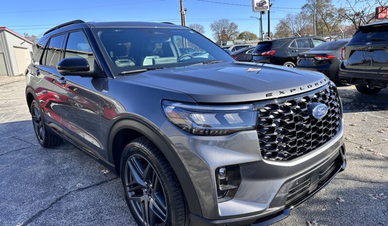 
								2025 FORD EXPLORER ST-LINE full									