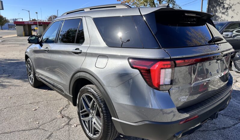 
								2025 FORD EXPLORER ST-LINE full									