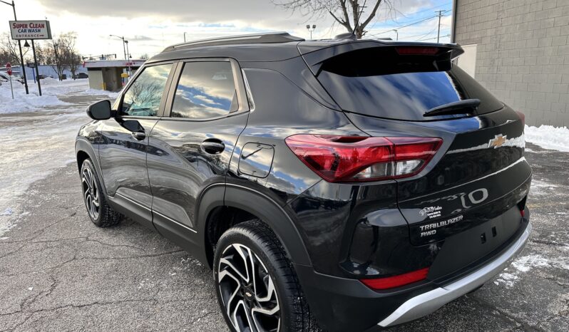 
								2024 CHEVY TRAILBLAZER AWD full									