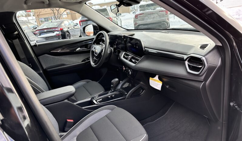 
								2024 CHEVY TRAILBLAZER AWD full									