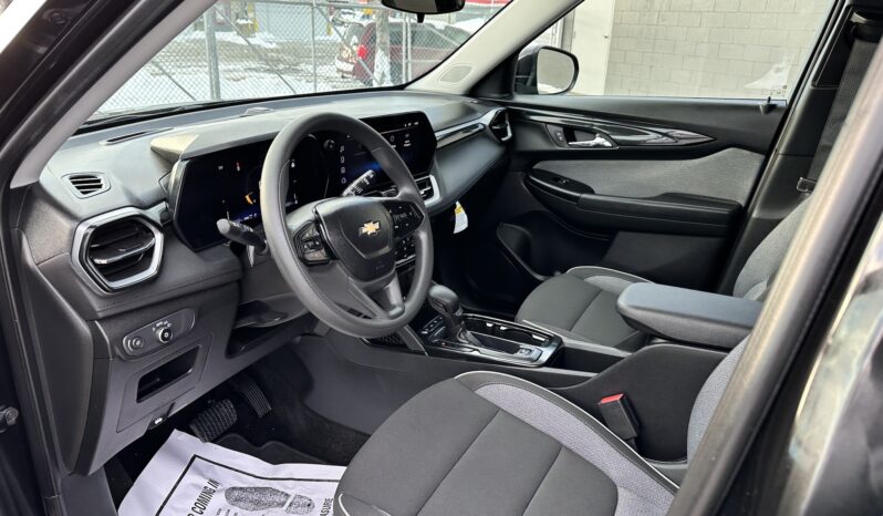 
								2024 CHEVY TRAILBLAZER AWD full									