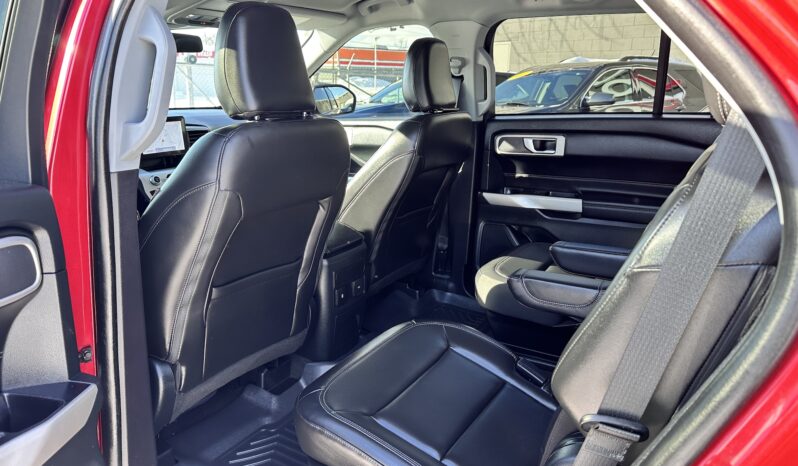 
								2022 FORD EXPLORER AWD full									