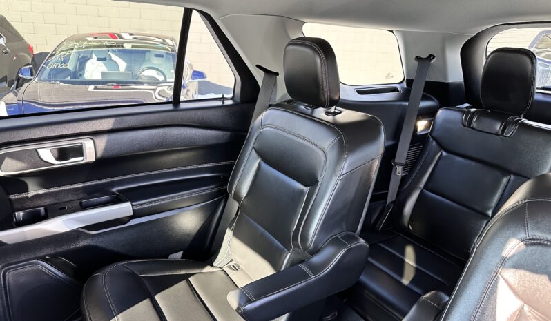 
								2022 FORD EXPLORER AWD full									