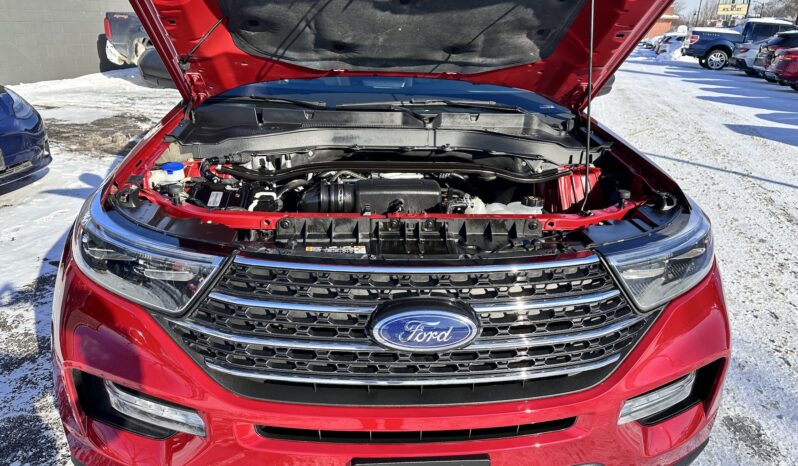 
								2022 FORD EXPLORER AWD full									