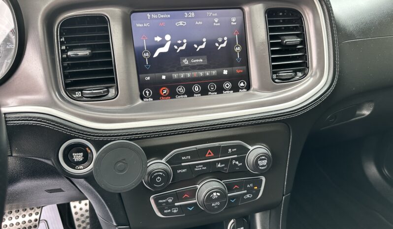
								2021 DODGE CHARGER GT AWD full									