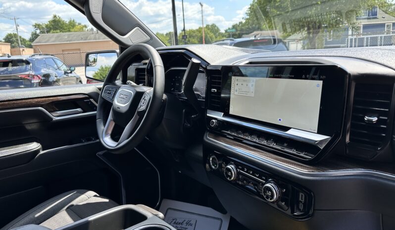 
								2024 GMC SIERRA 4X4 ELEVATION full									