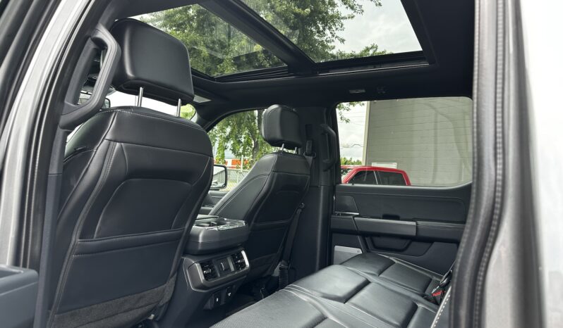 
								2025 FORD F-150 4X4 LARIAT full									